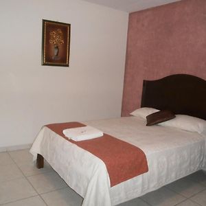 Habitación con Cama King